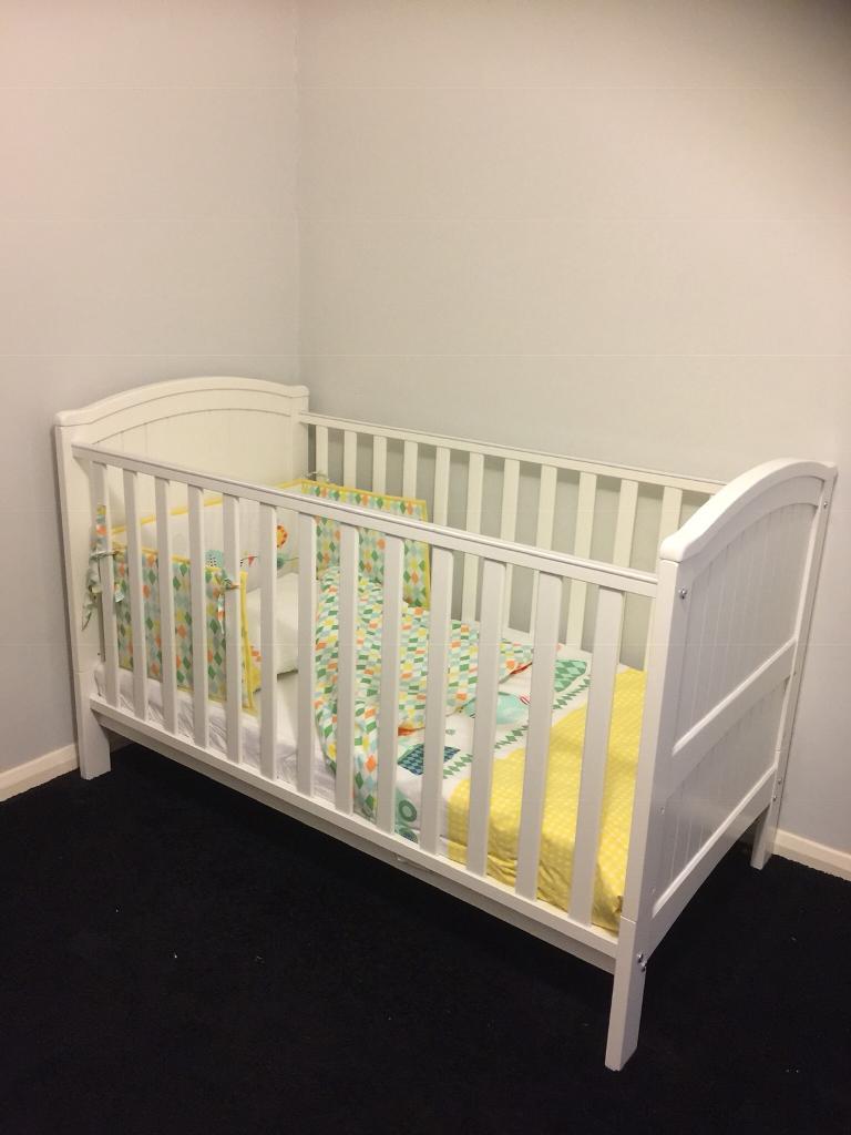 henley cot bed mattress size
